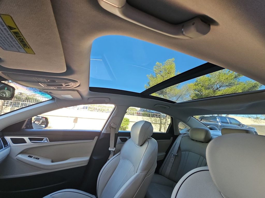 Thumbnail: 2017 Genesis G80 - 24