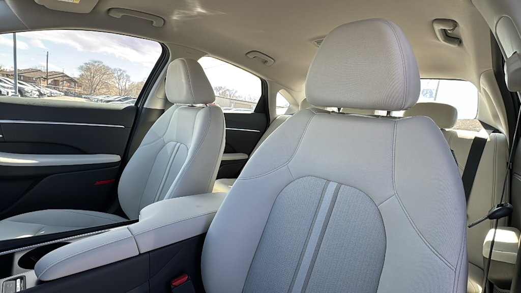 Thumbnail: 2026 Hyundai Sonata - 9