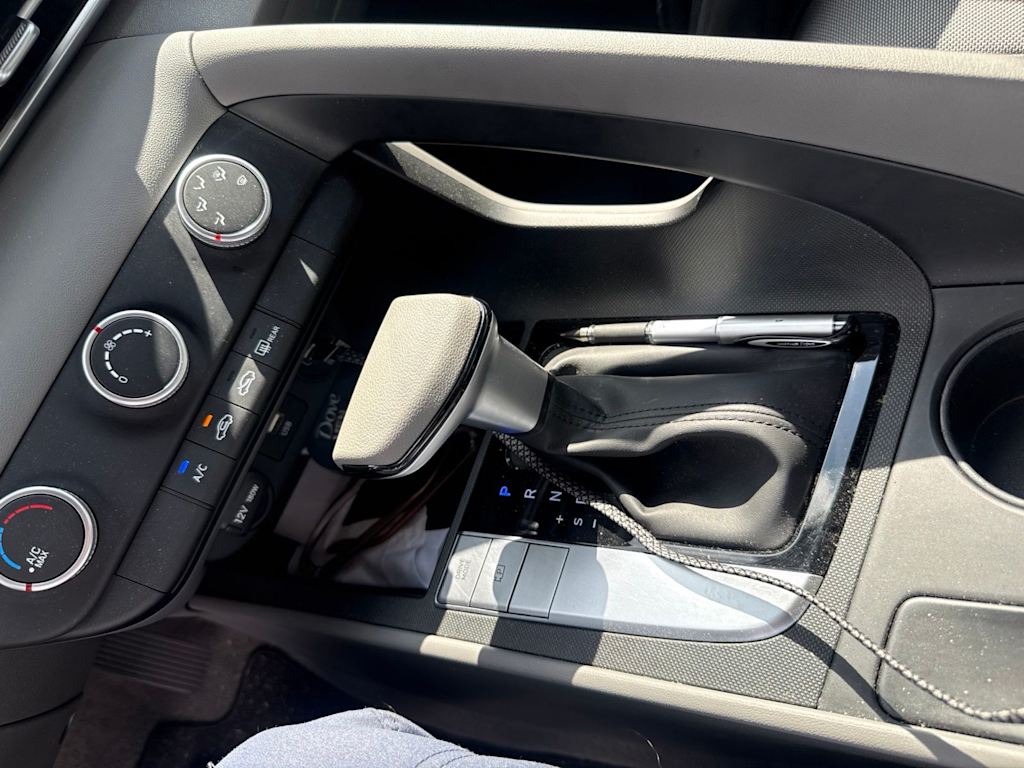 Thumbnail: 2023 Hyundai Elantra - 2