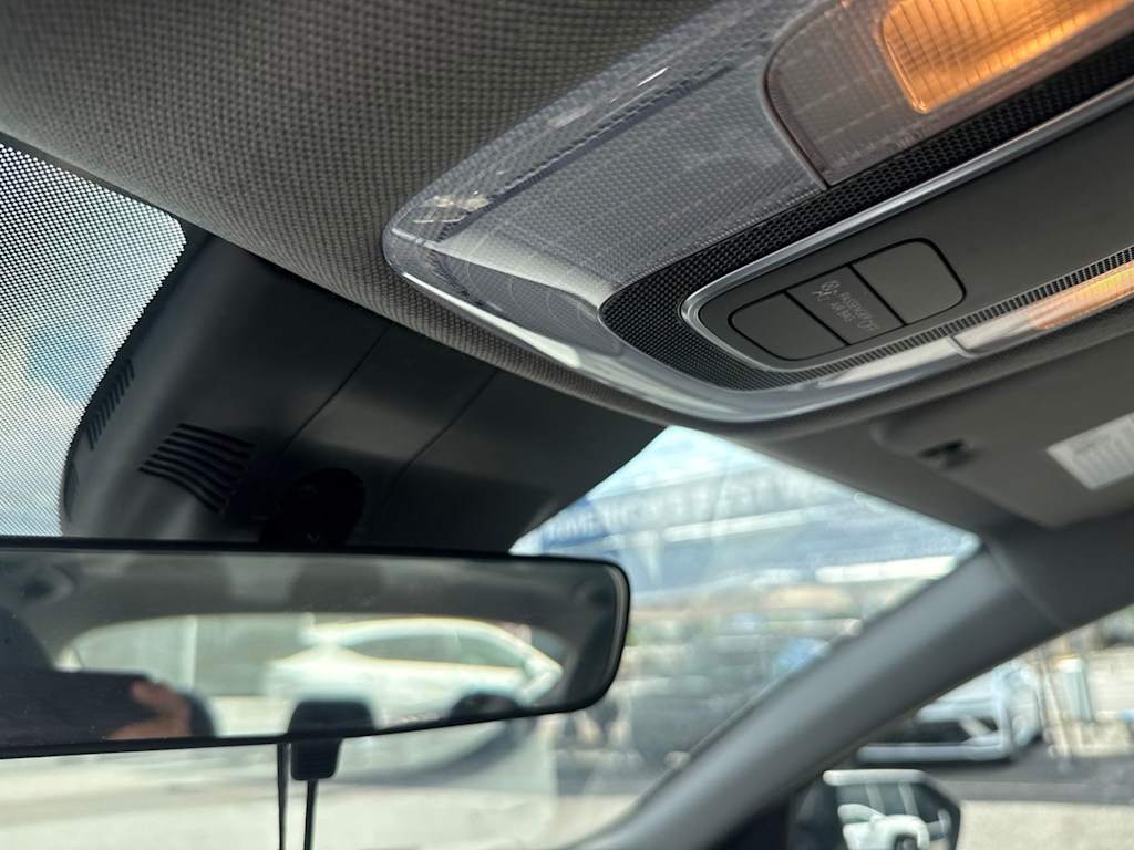 Thumbnail: 2023 Hyundai Elantra - 18