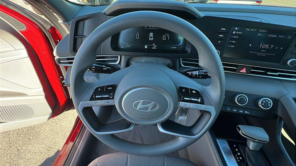 Thumbnail: 2024 Hyundai Elantra - 9