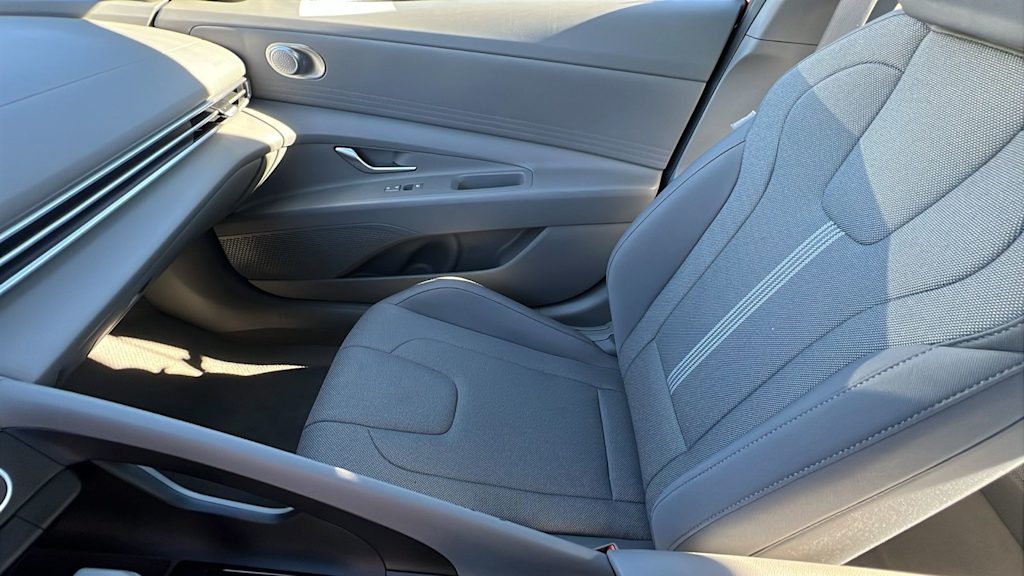 Thumbnail: 2024 Hyundai Elantra - 11