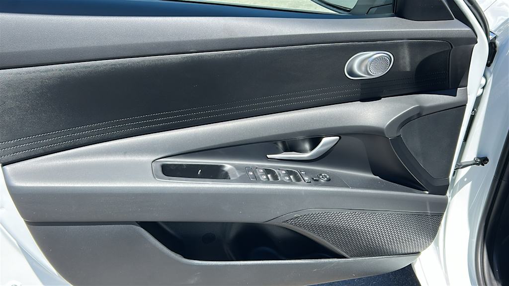 Thumbnail: 2026 Hyundai Elantra - 26