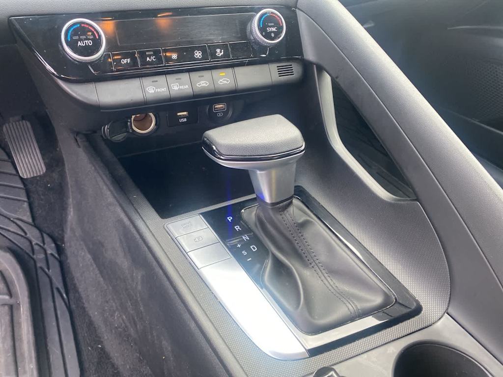 Thumbnail: 2023 Hyundai Elantra - 13
