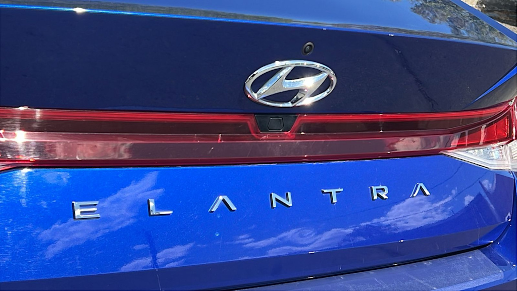 Thumbnail: 2023 Hyundai Elantra - 7