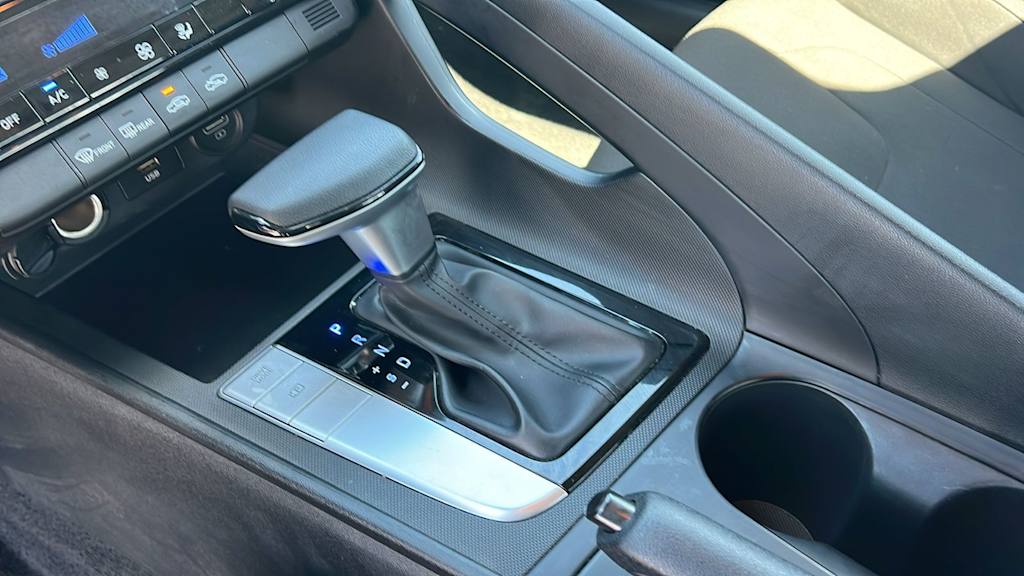 Thumbnail: 2023 Hyundai Elantra - 15