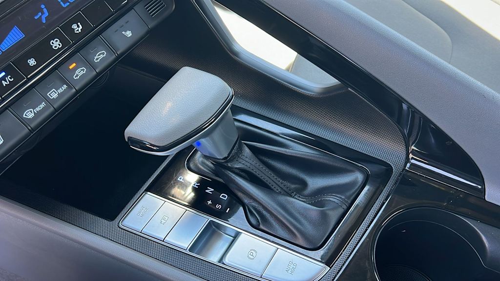 Thumbnail: 2022 Hyundai Elantra - 15