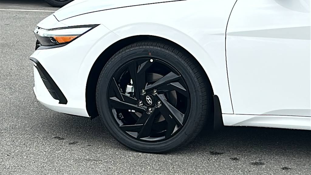Thumbnail: 2026 Hyundai Elantra - 8