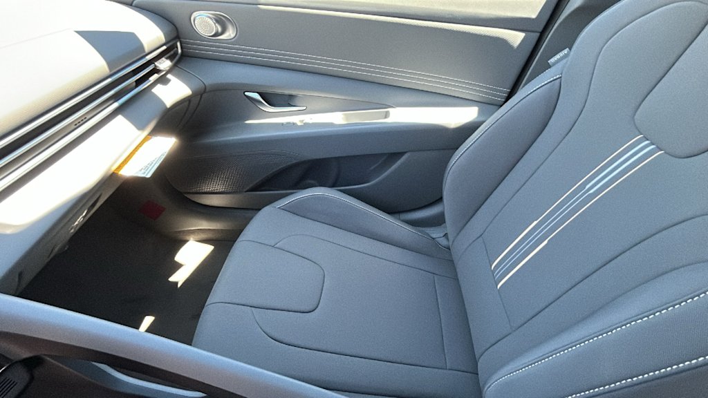 Thumbnail: 2026 Hyundai Elantra - 9