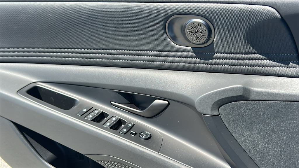 Thumbnail: 2026 Hyundai Elantra - 27