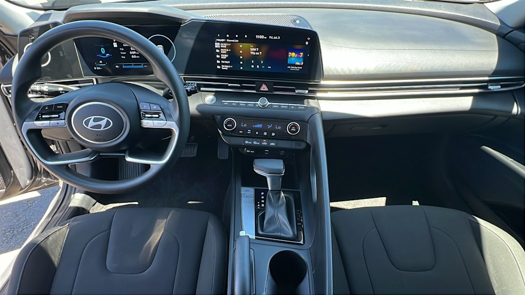 Thumbnail: 2024 Hyundai Elantra - 13