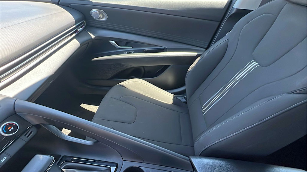 Thumbnail: 2024 Hyundai Elantra - 11
