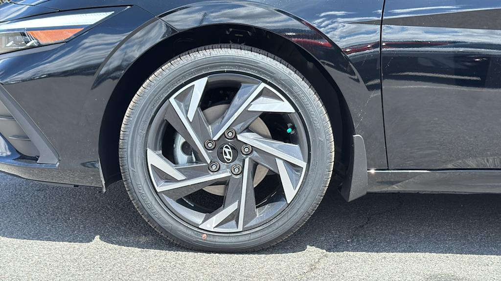 Thumbnail: 2025 Hyundai Elantra - 8