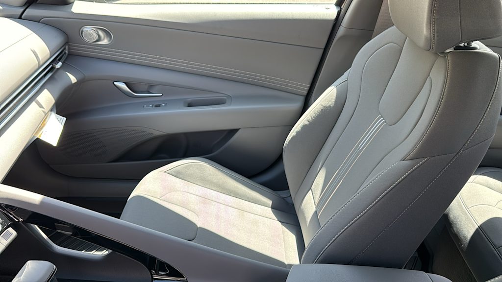 Thumbnail: 2025 Hyundai Elantra - 11