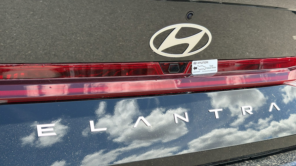 Thumbnail: 2025 Hyundai Elantra - 7