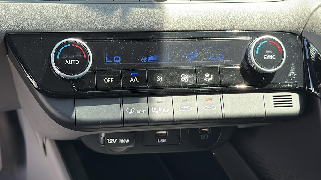 Thumbnail: 2025 Hyundai Elantra - 22