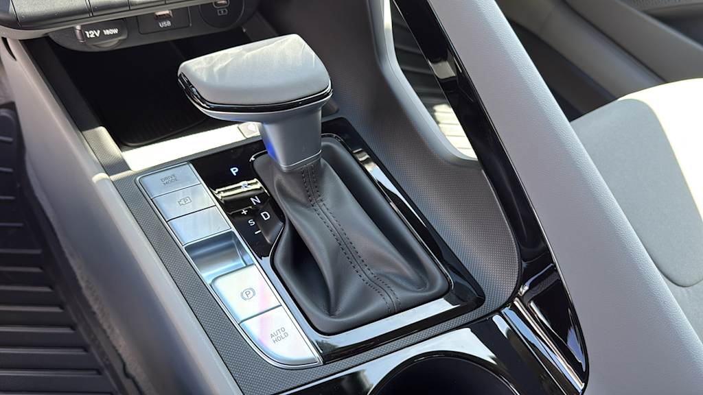 Thumbnail: 2025 Hyundai Elantra - 15