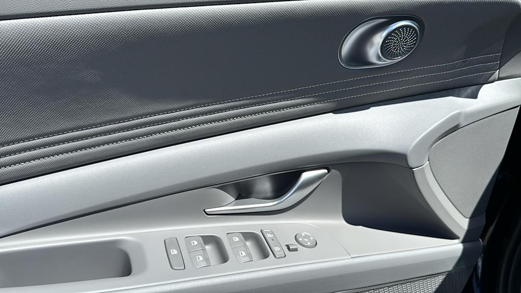 Thumbnail: 2025 Hyundai Elantra - 27