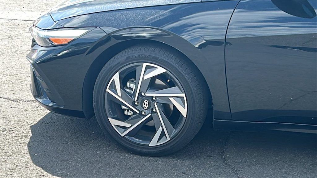 Thumbnail: 2025 Hyundai Elantra - 8