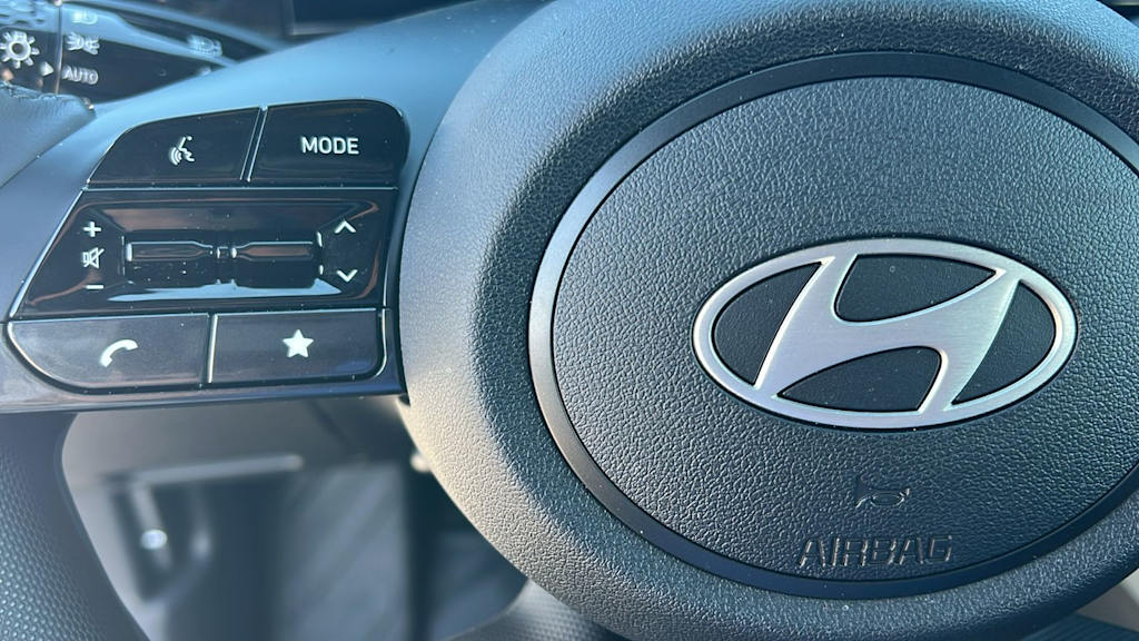 Thumbnail: 2025 Hyundai Elantra - 25