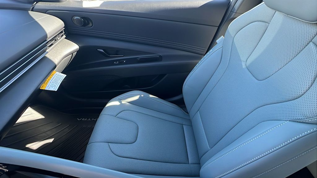 Thumbnail: 2025 Hyundai Elantra - 10