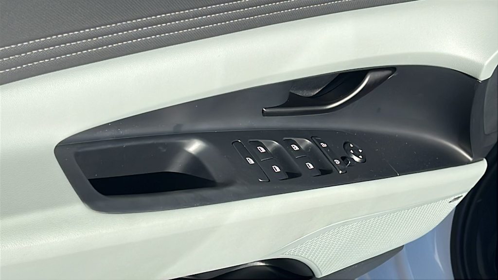 Thumbnail: 2025 Hyundai Elantra - 28