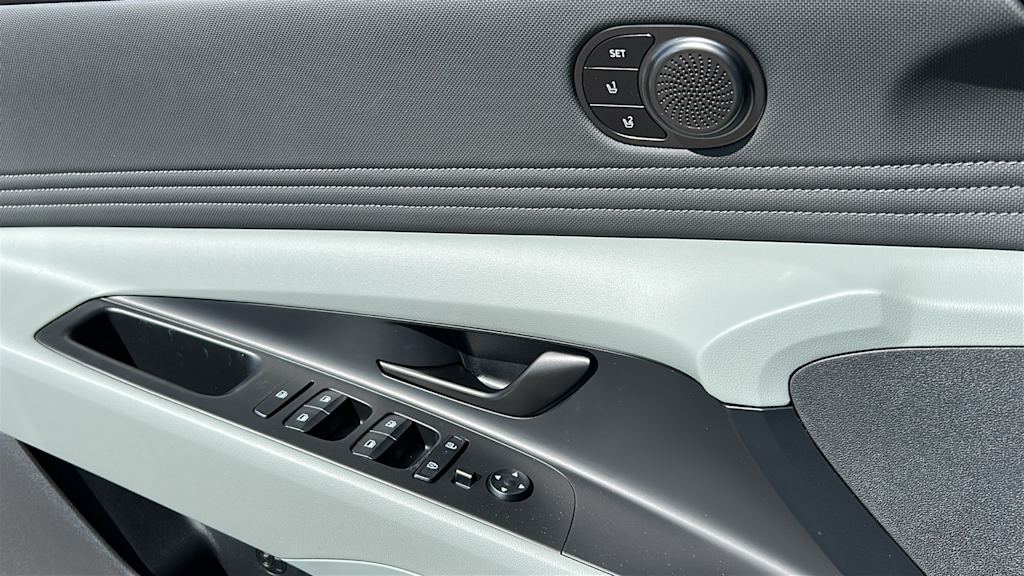 Thumbnail: 2026 Hyundai Elantra - 28