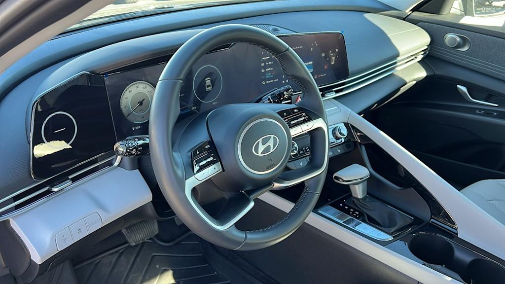 Thumbnail: 2025 Hyundai Elantra - 2