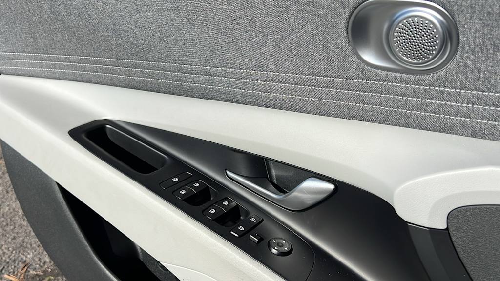 Thumbnail: 2025 Hyundai Elantra - 7