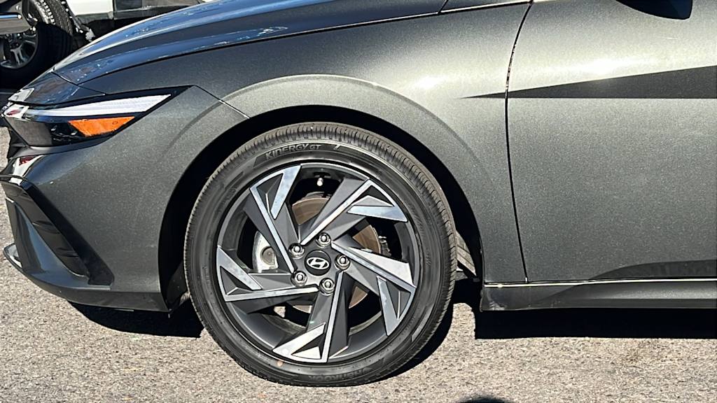 Thumbnail: 2025 Hyundai Elantra - 8