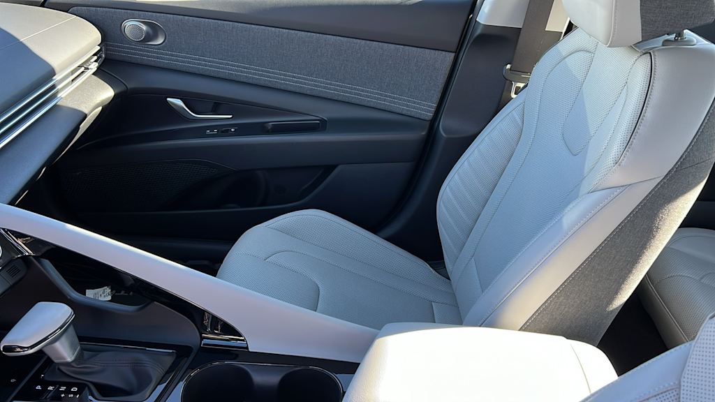 Thumbnail: 2025 Hyundai Elantra - 11