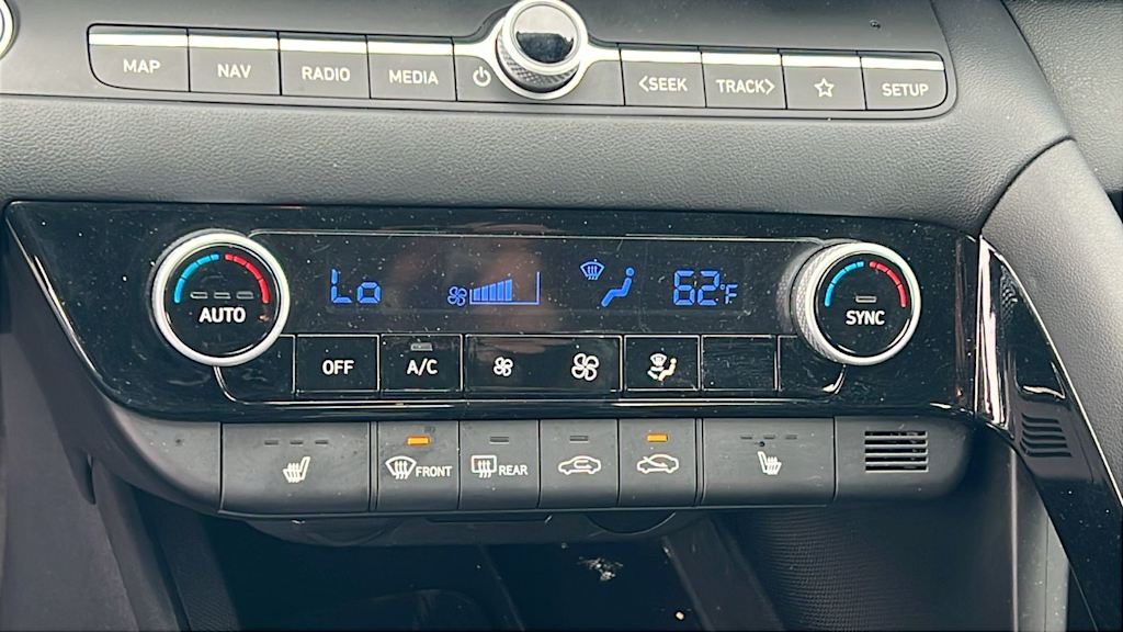 Thumbnail: 2024 Hyundai Elantra - 15