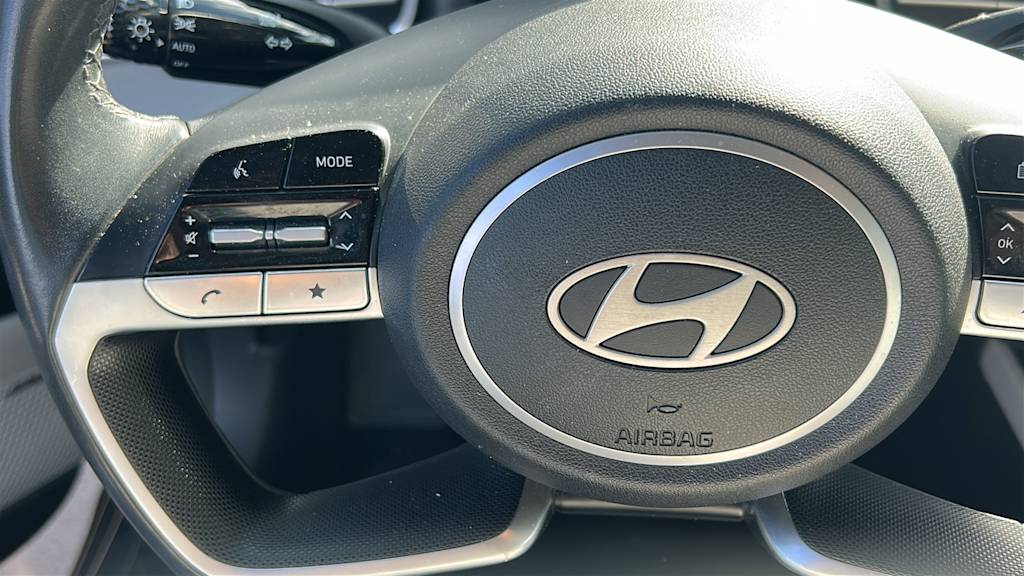 Thumbnail: 2025 Hyundai Elantra - 17