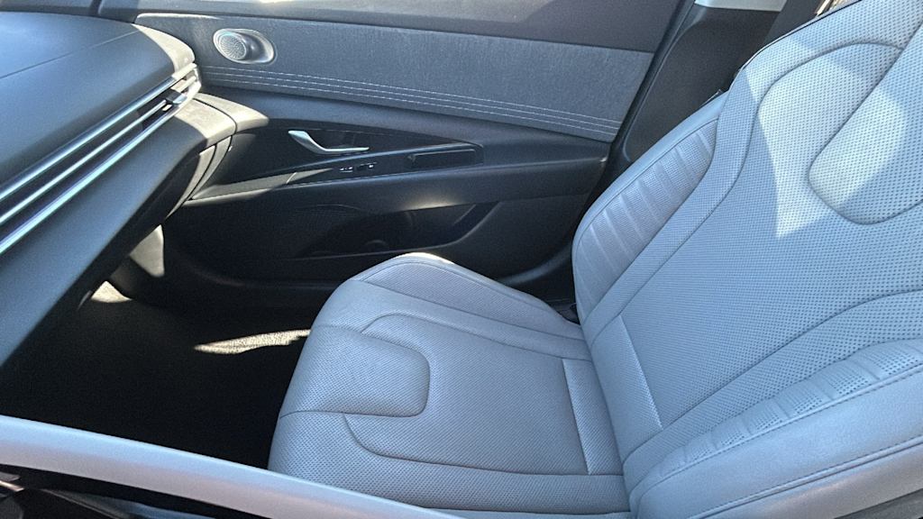Thumbnail: 2025 Hyundai Elantra - 10