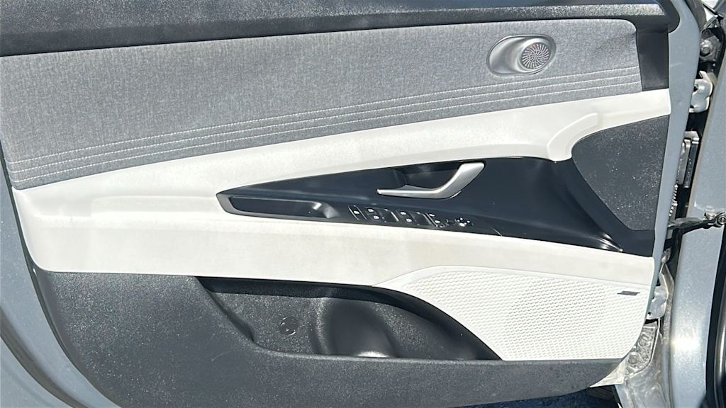 Thumbnail: 2025 Hyundai Elantra - 28
