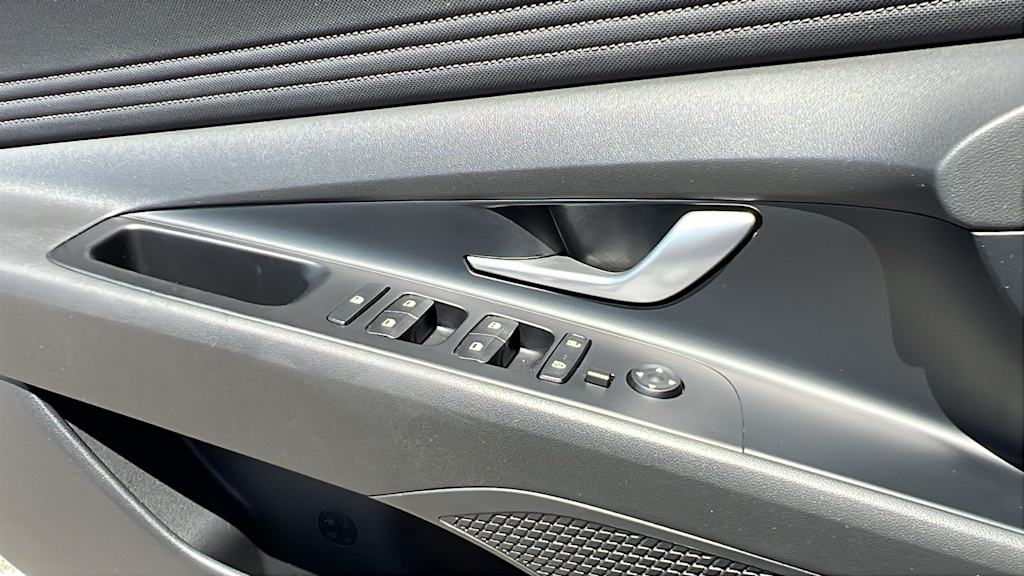 2023 Hyundai Elantra SEL 7