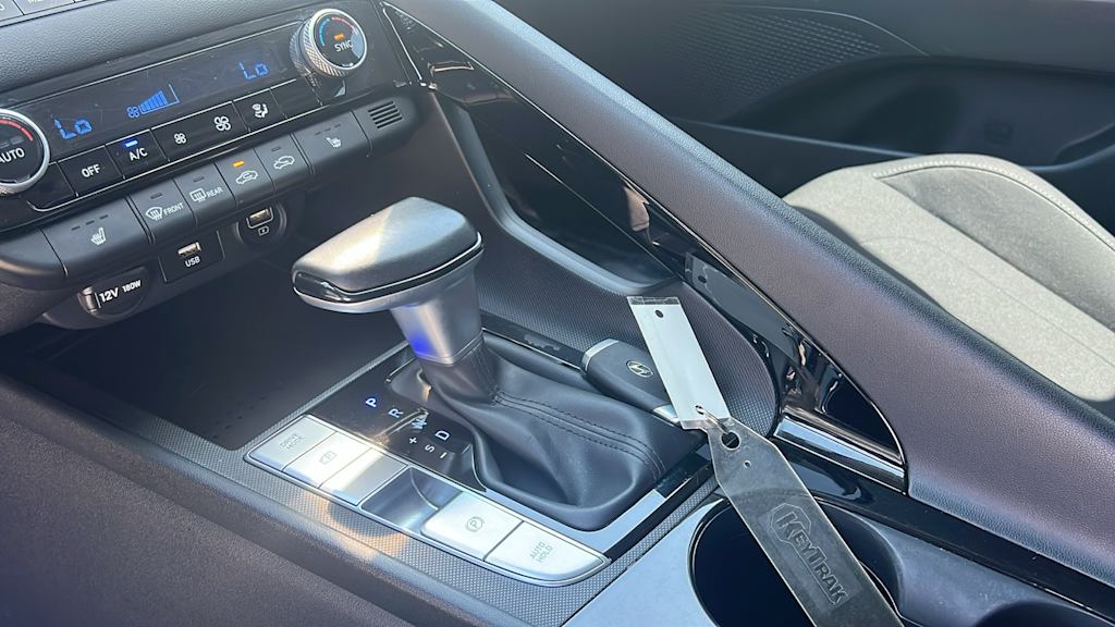 2023 Hyundai Elantra SEL 15