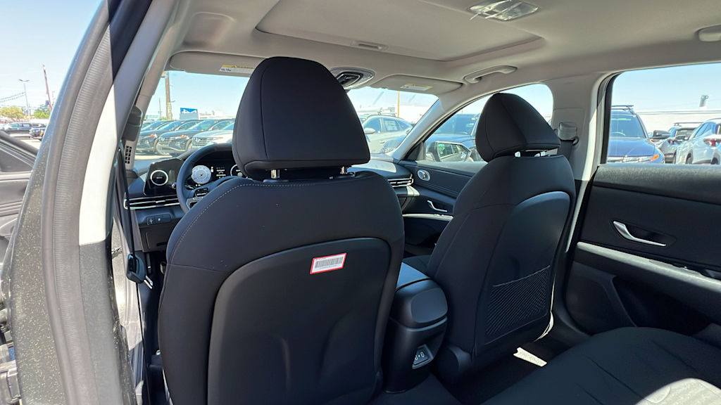 2024 Hyundai Elantra SEL 14