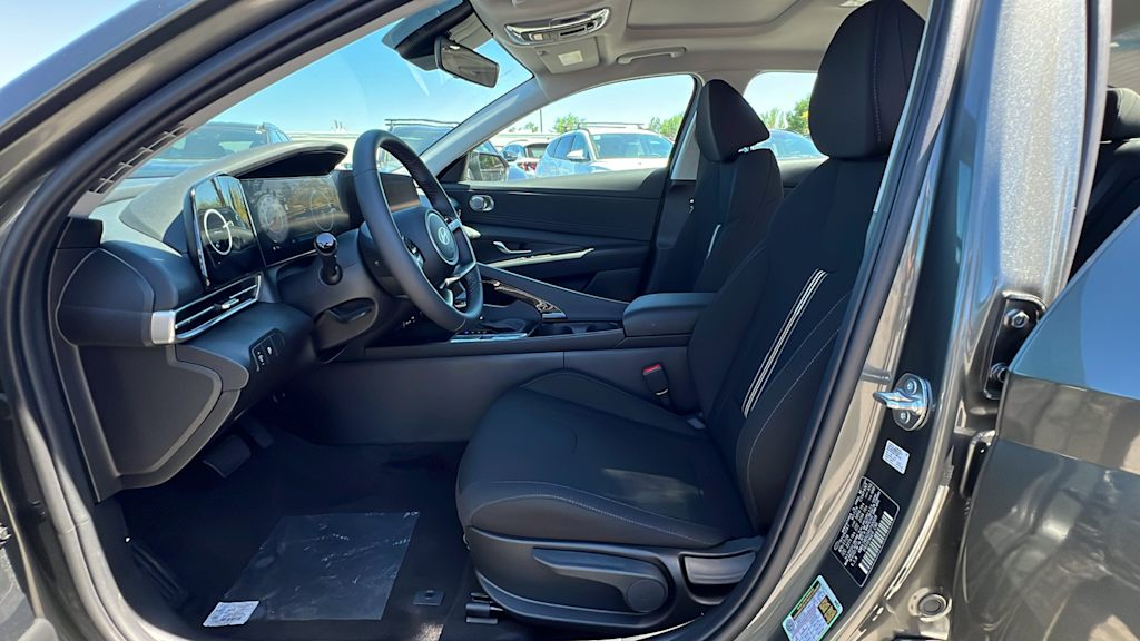 2024 Hyundai Elantra SEL 12