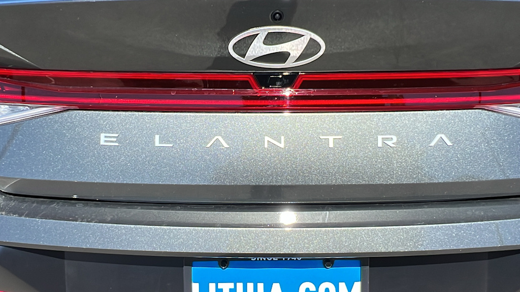 2024 Hyundai Elantra SEL 8