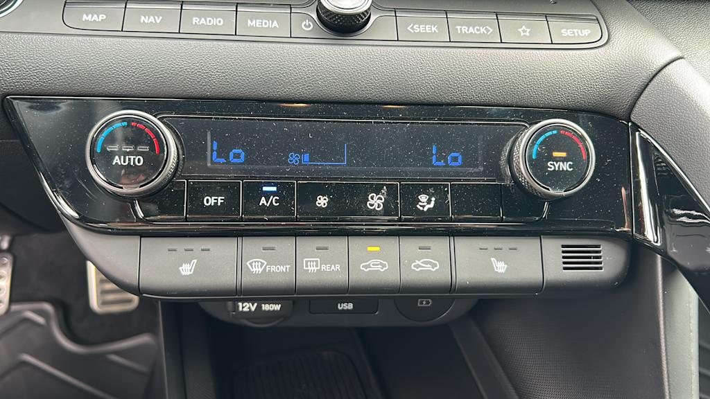 Thumbnail: 2025 Hyundai Elantra - 22