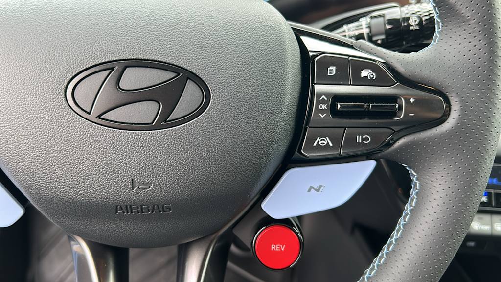 Thumbnail: 2025 Hyundai Elantra - 25