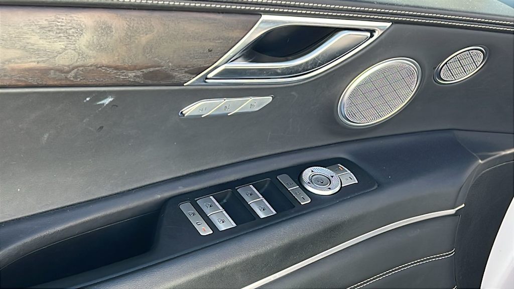 Thumbnail: 2021 Genesis GV80 - 21