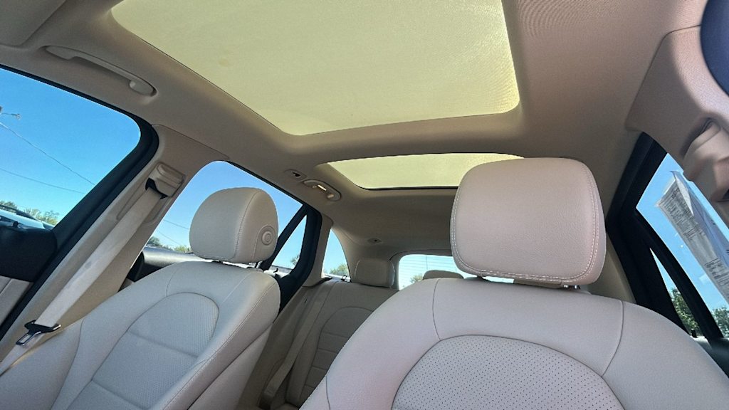 Thumbnail: 2021 Mercedes-Benz GLC - 15