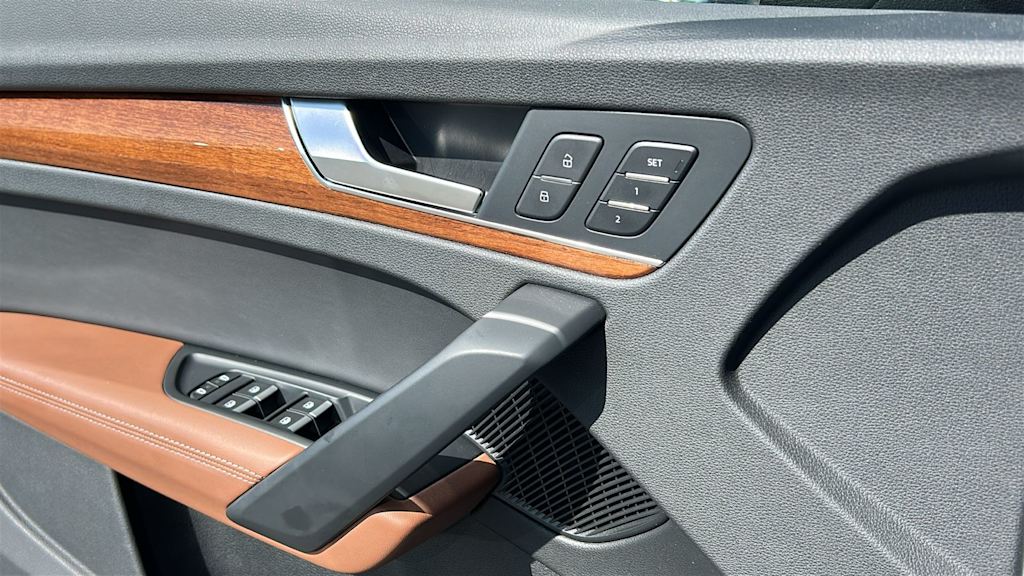 Thumbnail: 2021 Audi Q5 - 28