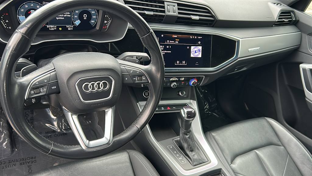 Thumbnail: 2022 Audi Q3 - 2