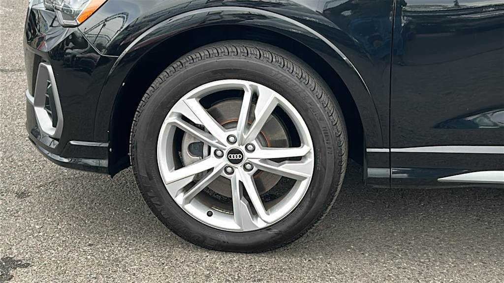 Thumbnail: 2022 Audi Q3 - 8