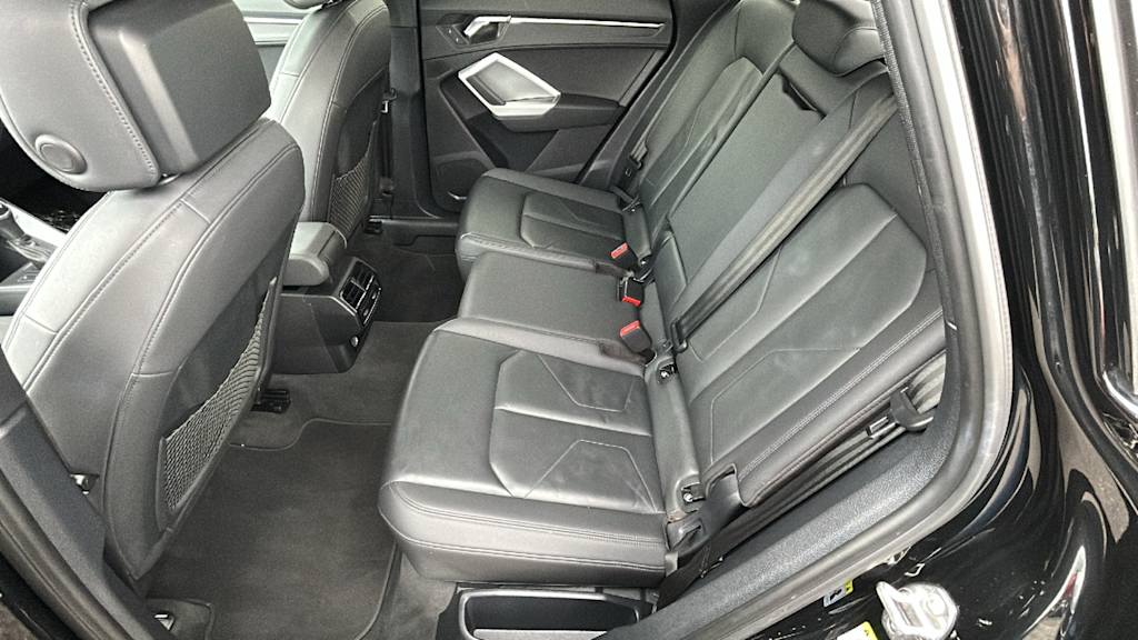 Thumbnail: 2022 Audi Q3 - 12