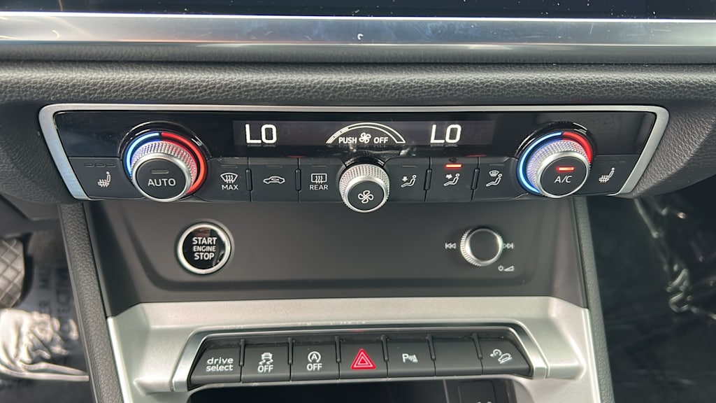 Thumbnail: 2022 Audi Q3 - 23