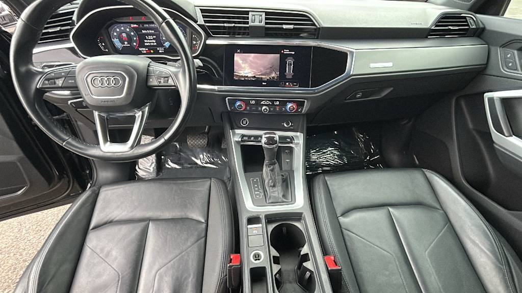 Thumbnail: 2022 Audi Q3 - 13